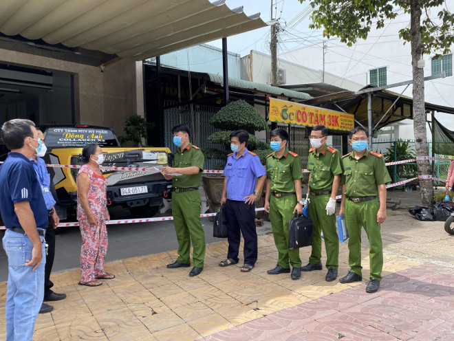 Quyết định khởi tố vụ án và lệnh khám xét được ký ngày 23-9, nhưng đến ngày 24-9, lực lượng chức năng mới tiến hành khám xét các địa chỉ liên quan đến hoạt động kinh doanh của bà Như