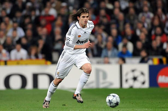 Gago từng khoác áo Real Madrid từ 2007 tới 2012