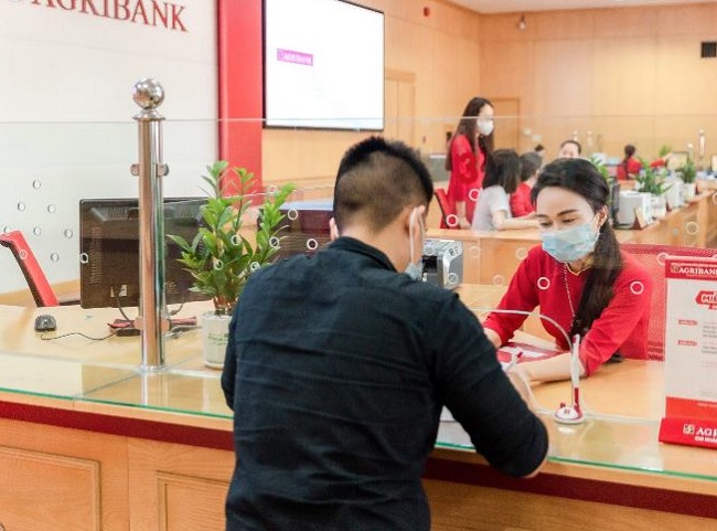 Agribank dẫn đầu trong việc hỗ trợ giảm lãi cho khách hàng bởi tác động tiêu cực của dịch Covid-19