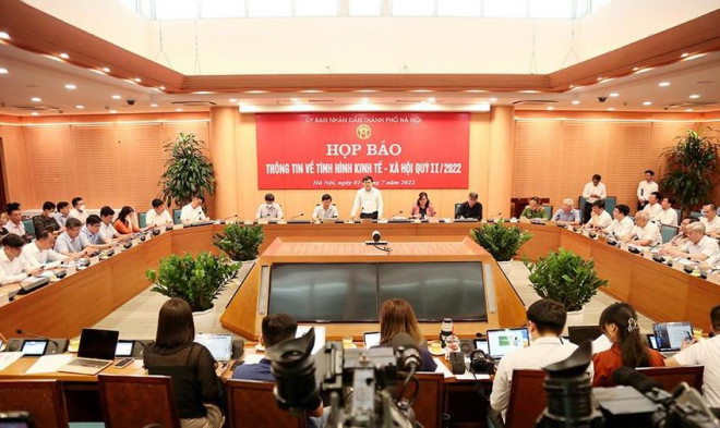 Toàn cảnh cuộc họp báo của UBND TP Hà Nội chiều 1-7