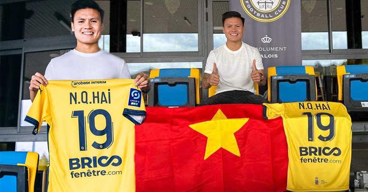 Quang Hải ra mắt CLB mới Pau FC