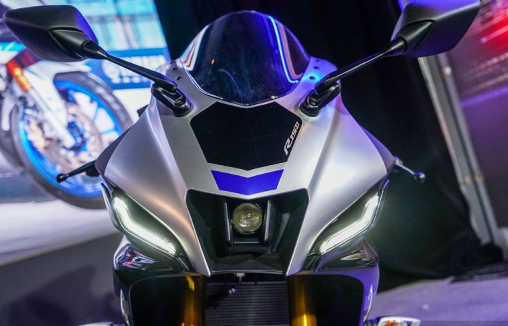 Mô tô mới 2022 Yamaha R15M ra mắt, giá chỉ nhỉnh 79 triệu đồng - 4