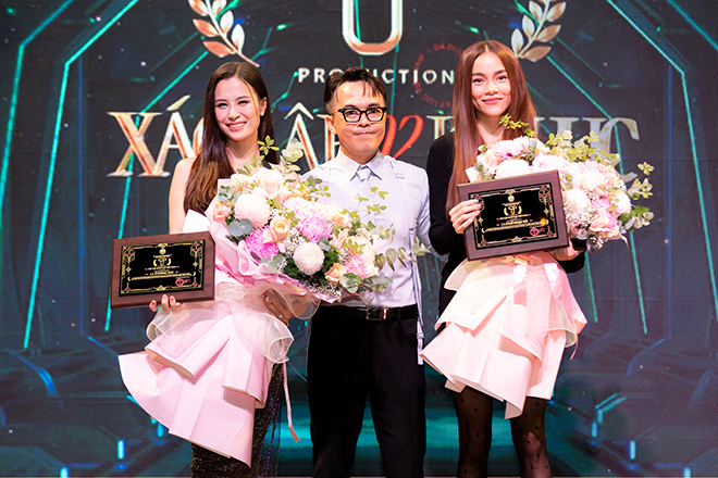 Hồ Ngọc Hà mặc gợi cảm sánh đôi Kim Lý, quấn quít không rời tại sự kiện - 5