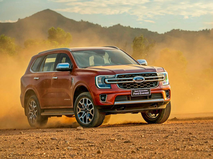 Ford Everest thế hệ mới ra mắt thị trường Việt, giá bán từ 1,1 tỷ đồng