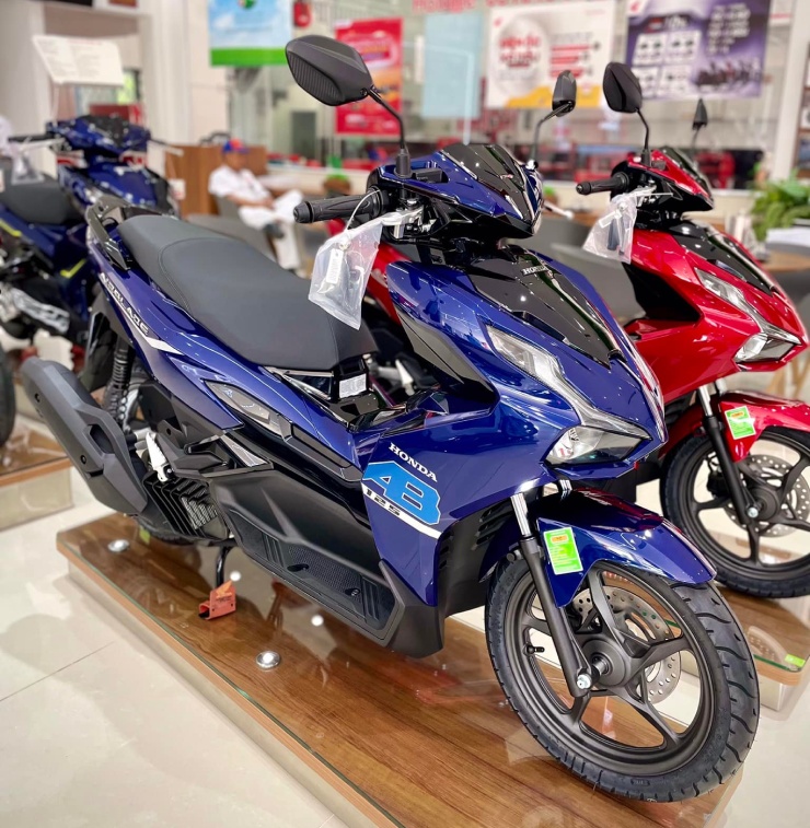 Bảng giá Honda Air Blade 125 tháng 7/2022, bứt tốc mạnh - 7