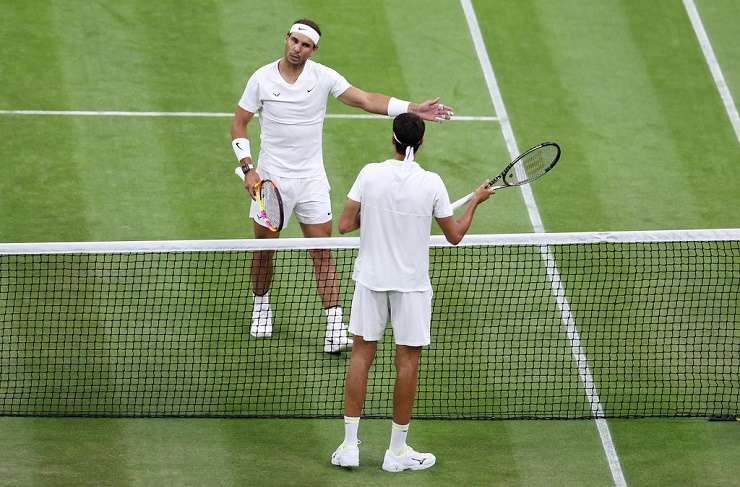 Nadal gọi&nbsp;Sonego lên lưới để chỉ trích thái độ thi đấu của tay vợt người Italia