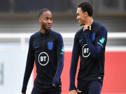 Bóng đá - Tin mới nhất bóng đá tối 3/7: Sterling bán nhà cho Alexander Arnold