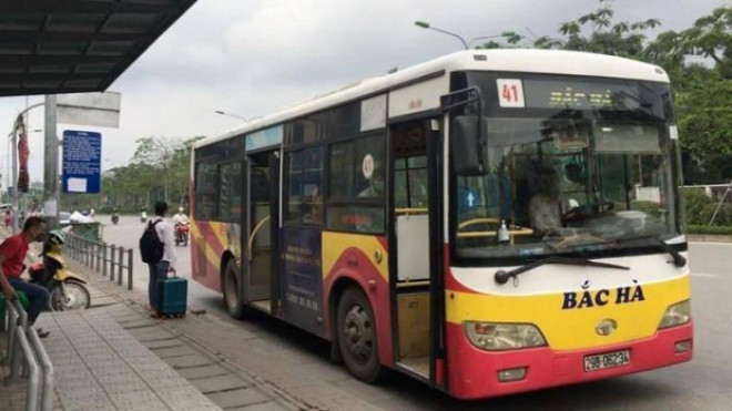 Vụ Bắc Hà bỏ loạt tuyến buýt: Hà Nội cam đoan "có phương án thay thế ngay"