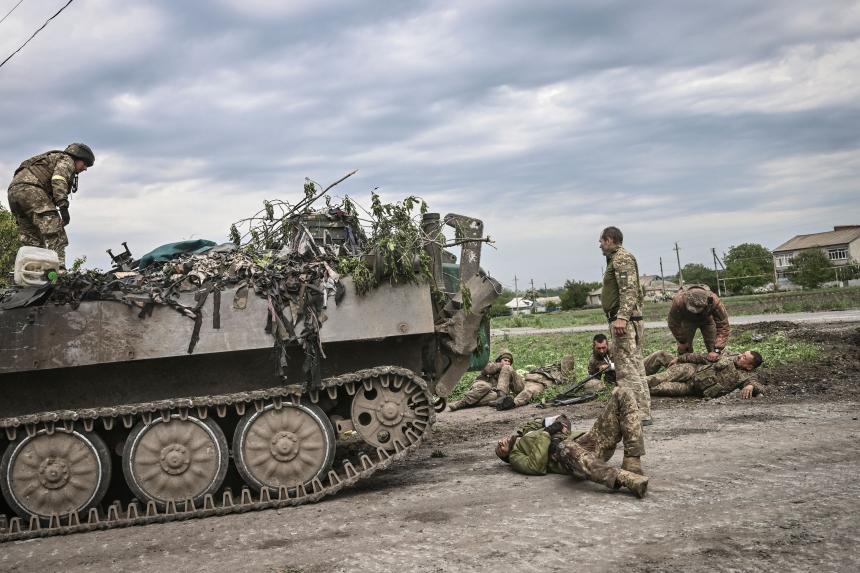 Ông Zelensky khẳng định lực lượng Ukraine vẫn vững vàng trước Nga (ảnh: Reuters)