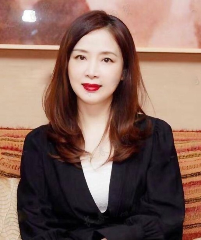 "Chị cả Nhện tinh" của Tây Du Ký: CEO giàu nức tiếng, U60 nhan sắc gây bất ngờ - 3