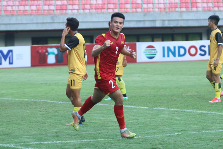 Hà Châu Phi mở tỉ số cho U19 Việt Nam từ khá sớm