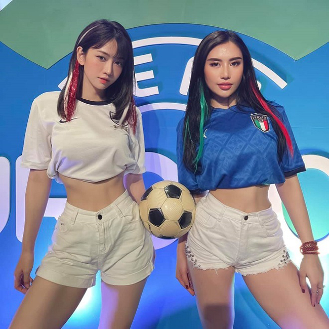 Khi được mời tham gia vào dàn hot girl chương trình &#34;Nóng cùng Euro 2021&#34;, Lê Bống gây tranh cãi, bị nhận xét &#34;bình luận bóng đá như tấu hài&#34;.
