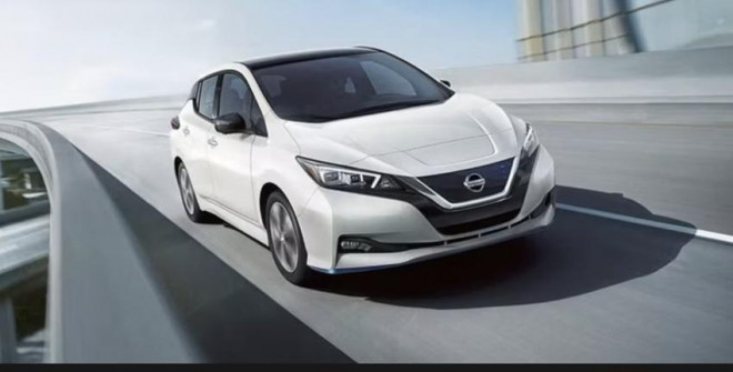 Nissan Leaf có giá từ 25,000 đô la đến 30,000 đô la. Ảnh: Hotcars.