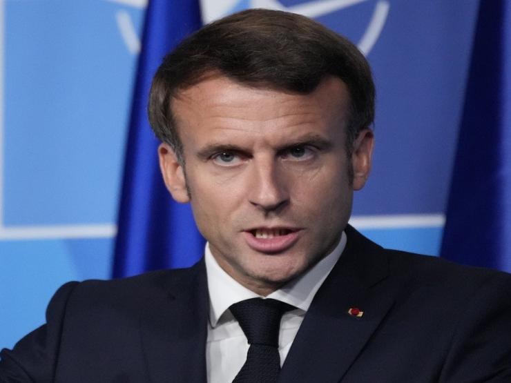 Tổng thống Pháp Macron phản đối Anh, Mỹ công kích Nga