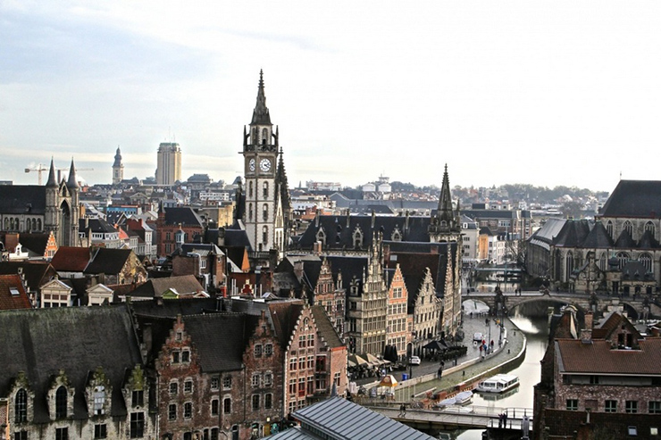 Ghent sang trọng tinh tế là một thành phố cổ vô cùng quyến rũ. Nếu bạn có cơ hội, hãy làm một chuyến đến Bỉ và tận mắt chiêm ngưỡng vẻ đẹp này. 
