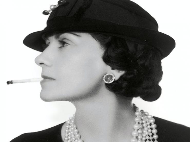 Câu chuyện phía sau cái tên Coco Chanel huyền thoại