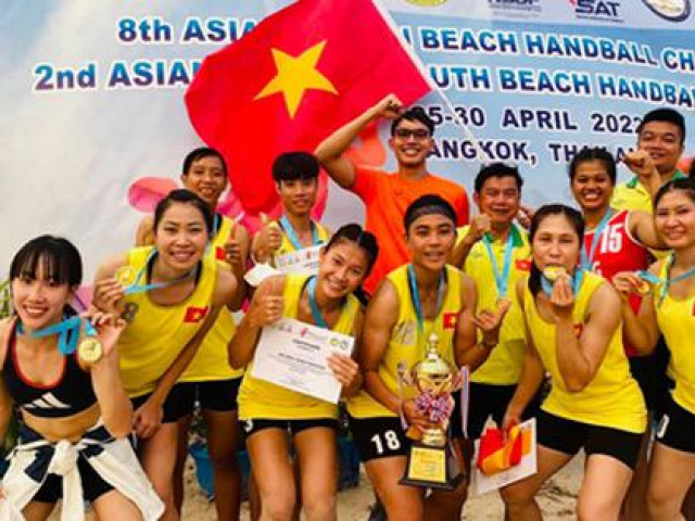 Bóng ném bãi biển nữ lục đục trước World Games