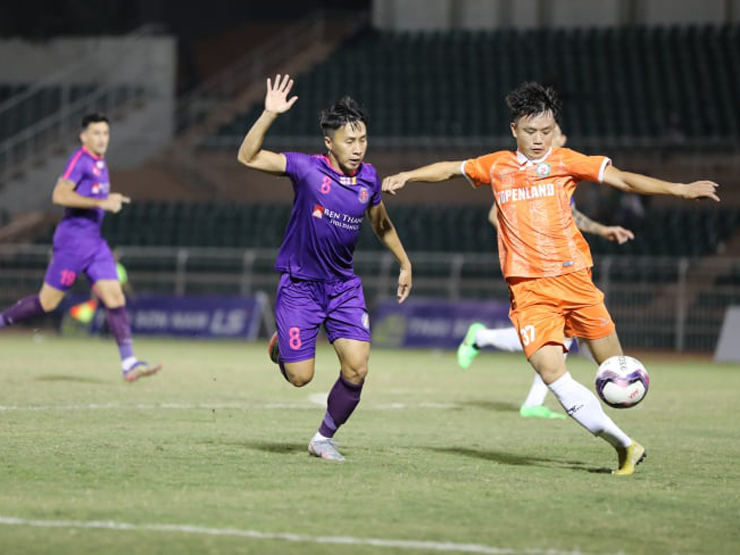 Trực tiếp bóng đá Sài Gòn - Bình Định: Đức Chinh, Schmidt đá chính (V-League)