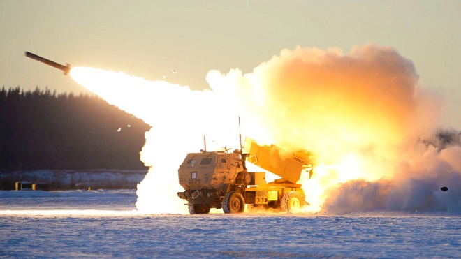 Pháo phản lực HIMARS là vũ khí tầm xa uy lực nhất của Ukraine hiện nay.