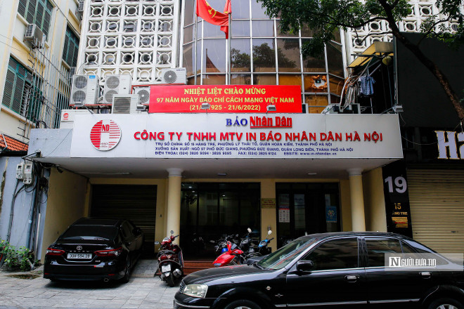 Quận Hoàn Kiếm có 3 cơ sở, trong đó khu đất đang là Công ty In báo Nhân dân có địa chỉ tại 15 Hàng Tre với diện tích rộng hơn 1.500m2.