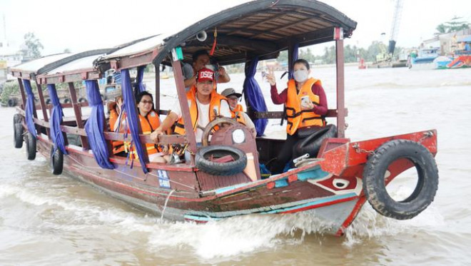 Trung bình có khoảng 200 - 250 chiếc ghe, tàu mua bán, trao đổi hàng hóa