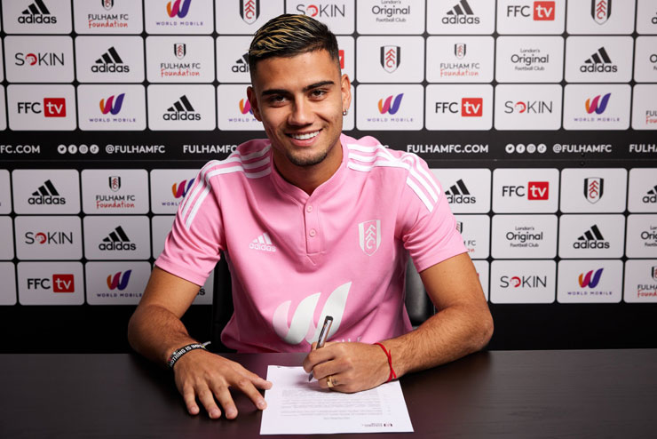 Tiền vệ Andreas Pereira đặt bút ký hợp đồng 4 năm chơi cho Fulham sau khi anh chia tay MU