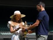 Thể thao - Djokovic đem cúp Wimbledon về tặng vợ, Fognini phải đính chính vì Nadal (Tennis 24/7)