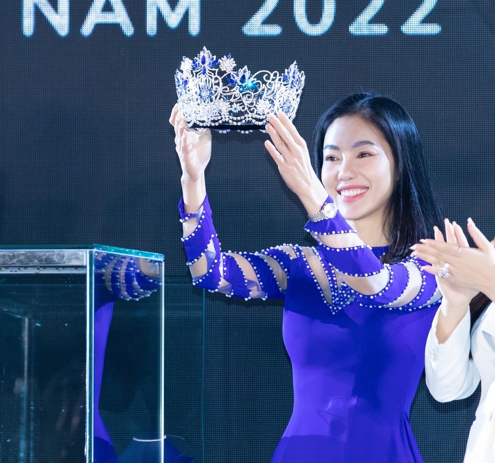 Công bố vương miện bạc tỷ đoá sen đại dương cho tân Miss World Vietnam 2022 - 6