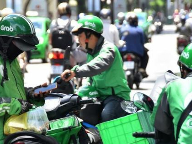 Grab thu phụ phí nắng nóng là rất vô lý, biến tướng của tăng giá cước