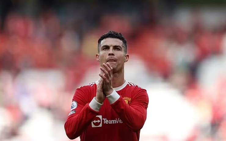 Ronaldo hết đường rời MU: Chelsea và PSG đồng loạt từ chối, “siêu cò” xuống nước - 1