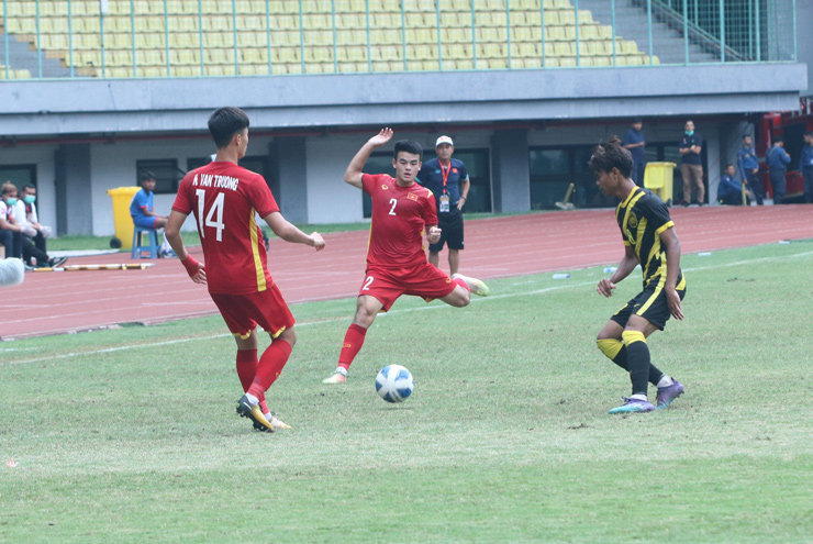 U19 Việt Nam chưa tìm được đường vào khung thành đối thủ