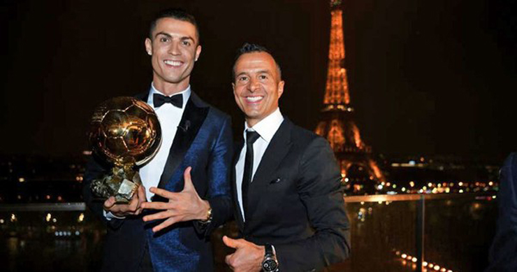 Cristiano Ronaldo nhờ siêu cò Jorge Mendes tìm đường sang PSG nhưng ý đồ này đã bất thành