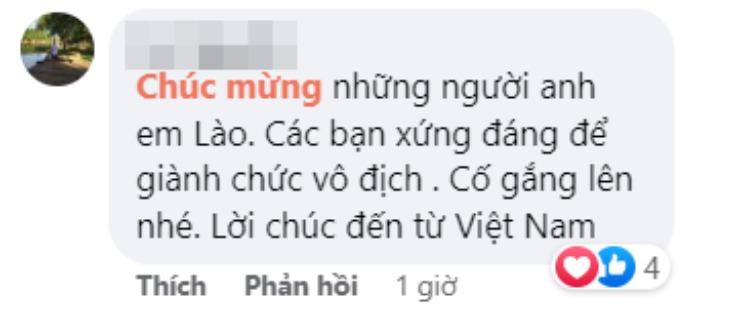 Fan Việt Nam chia vui với các cầu thủ Lào