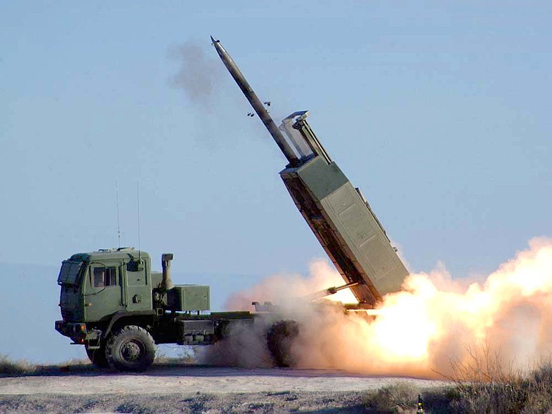 Ukraine đã nhận 8 pháo phản lực HIMARS do Mỹ cung cấp.