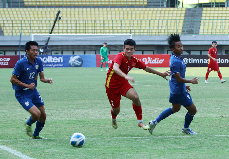 U19 Việt Nam thất thế khi nhập cuộc trước U19 Thái Lan
