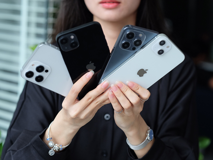 HOT: Mô hình bộ tứ iPhone 14 bất ngờ xuất hiện tại Việt Nam