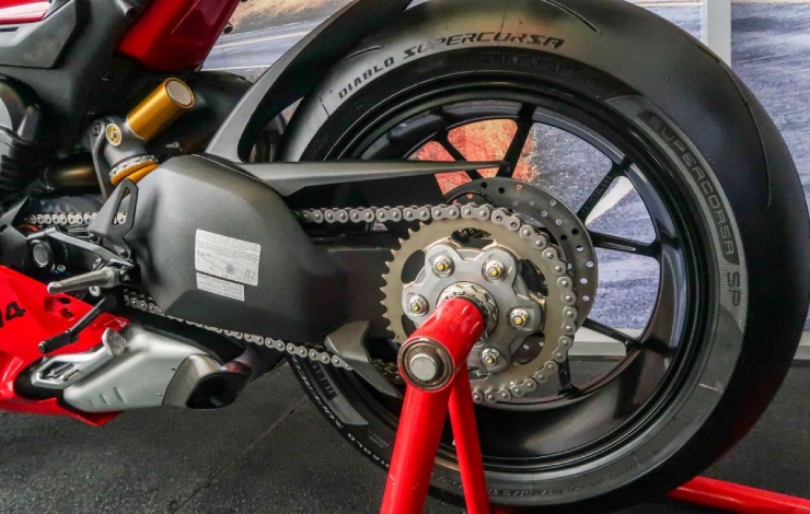 2023 Ducati Panigale V4 cập nhật nhiều trang bị, giá hơn 762 triệu đồng - 5