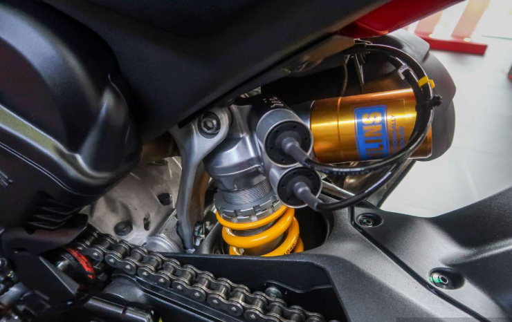 2023 Ducati Panigale V4 cập nhật nhiều trang bị, giá hơn 762 triệu đồng - 8