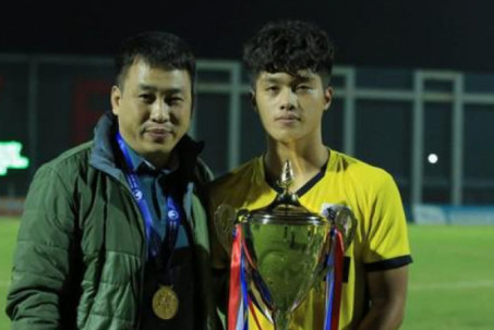 Quốc Việt là vua phá lưới U19 Đông Nam Á: Xứng danh 'siêu nhân' giải trẻ!