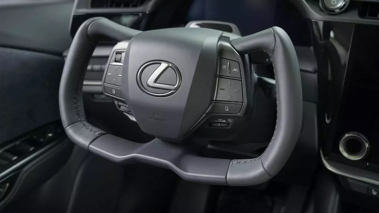 Độc đáo vô lăng như xe đua trên xe sang Lexus - 3