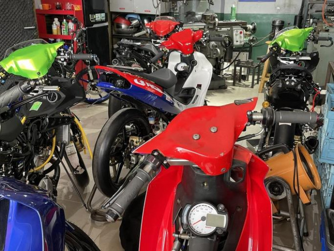 CLIP: Công an bất ngờ kiểm tra hàng loạt điểm sửa xe ở TP HCM - 1