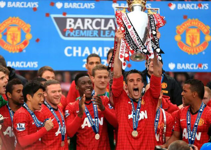 Van Persie mặc áo số 20 ở MU và&nbsp;là hạt nhân giúp CLB này&nbsp;lần thứ 20 vô địch nước Anh và đoạt danh hiệu Premier League thứ 13 trong lịch sử