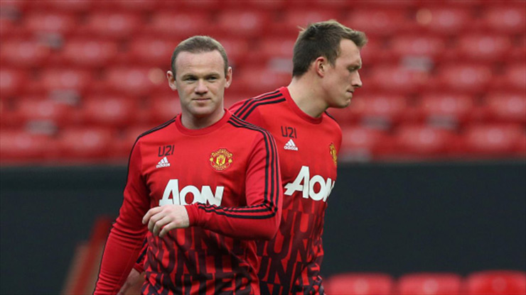 Wayne Rooney muốn cứu vãn sự nghiệp của đồng đội cũ Phil Jones