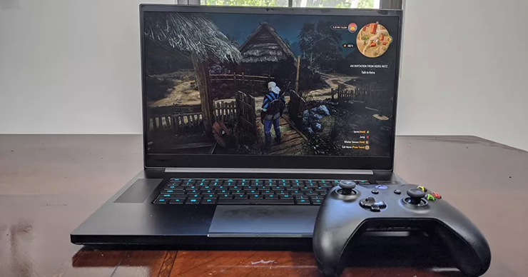 10. Razer Blade Pro 17 (2020)

Razer Blade Pro 17 mới nhất đích thực là chiếc máy tính xách tay chơi game mạnh mẽ nhưng vẫn có thiết kế mỏng đẹp mắt. Đây là sản phẩm mới nhất kết hợp bộ vi xử lý H-series 8 nhân thế hệ thứ 10 của Intel cùng GPU RTX mới của Nvidia. Chưa hết, Razer đã nâng cấp màn hình lên tốc độ làm mới 300Hz, cho đồ họa mượt mà với độ chính xác cao.

Thêm nữa, máy còn cung cấp tuổi thọ pin kéo dài gần 5 giờ và&nbsp;có một webcam tuyệt vời.
