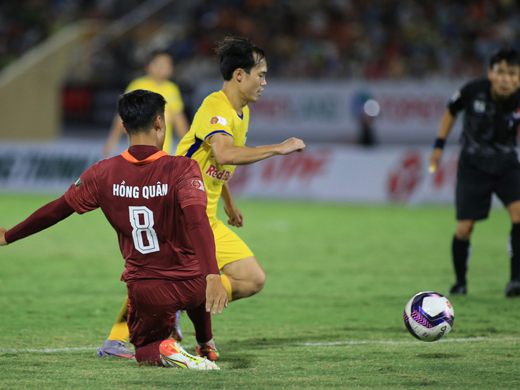 HAGL chưa thắng tại V-League: HLV Kiatisuk than khổ, giải thích tại sao?