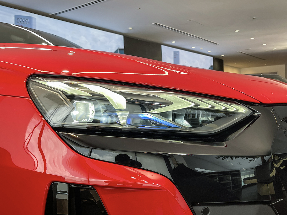 Audi ra mắt xe điện e-Tron GT tại Việt Nam, giá 5 tỷ đồng - 8