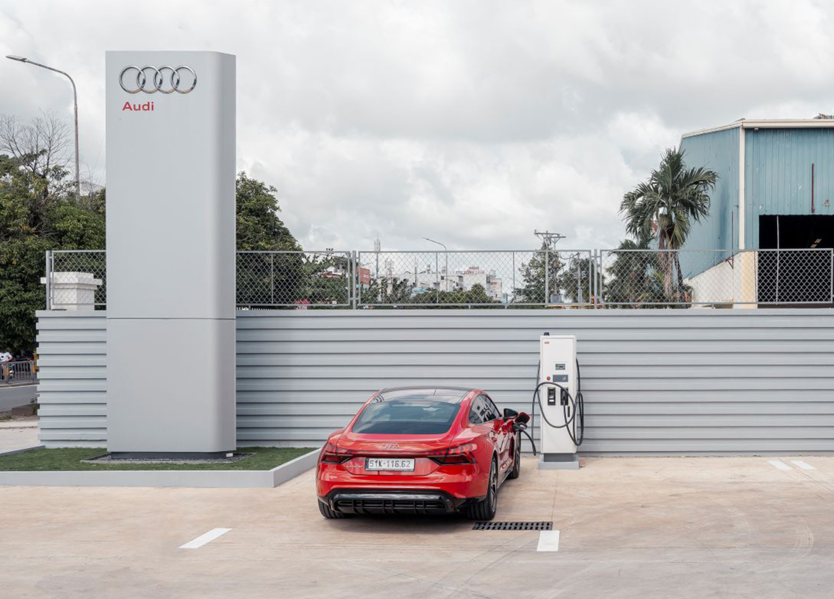 Audi ra mắt xe điện e-Tron GT tại Việt Nam, giá 5 tỷ đồng - 4