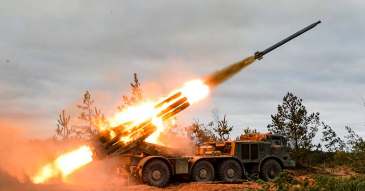 Pháo phản lực Nga khai hỏa trong xung đột ở Ukraine. Ảnh minh họa.