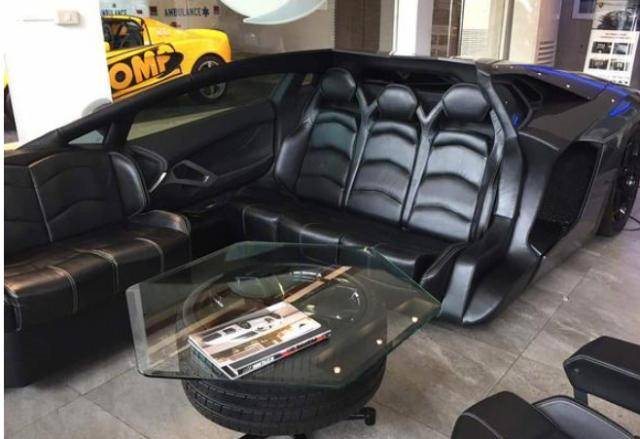 Thừa tiền, đại gia cưa Lamborghini chỉ để làm… sofa - 1