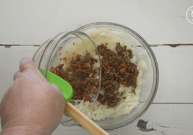 Cách làm khoai tây bọc phô mai béo ngậy ăn vô cùng ngon miệng - 3